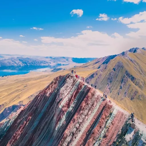 montana-pallay-punchu-cusco
